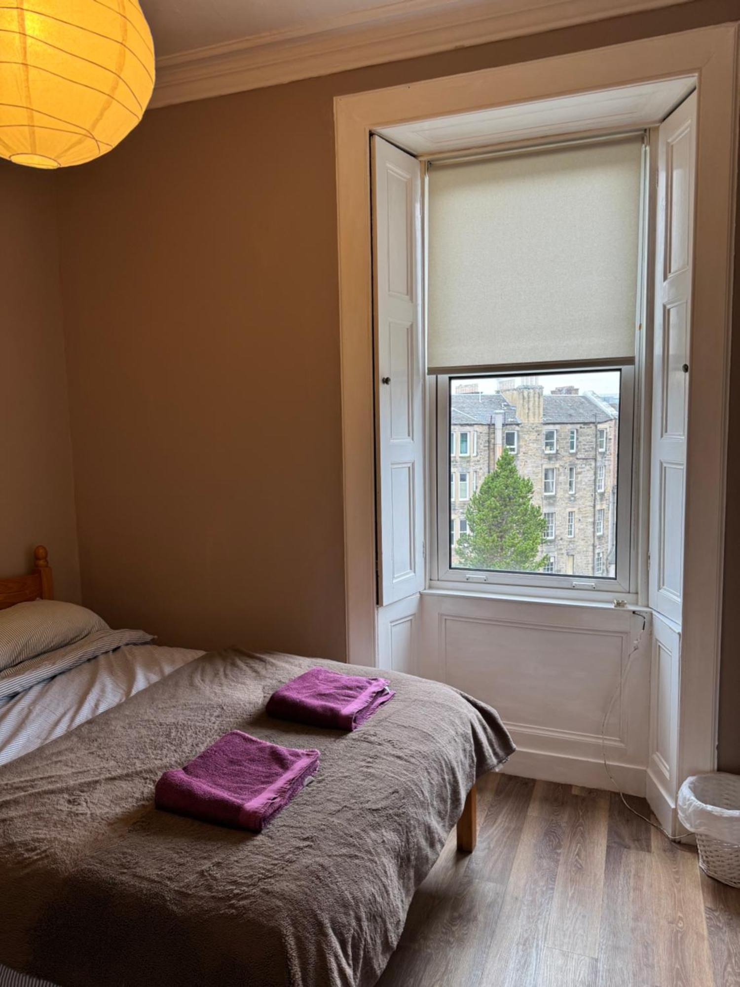 Central Room In Historic Tenement Shared Apartment Near Old Town Эдинбург Экстерьер фото